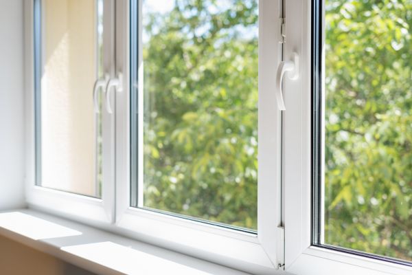Cost of Damaged Window Replacement in Encinitas