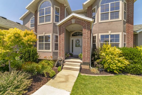 Cost of Transom Window Replacement in Encinitas