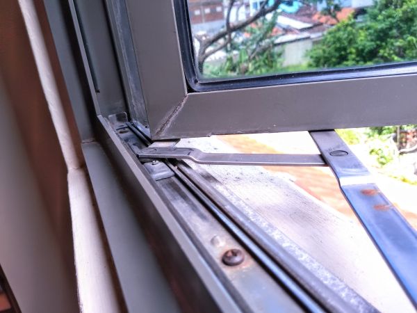 Cost of Hinged Window Replacement in Encinitas